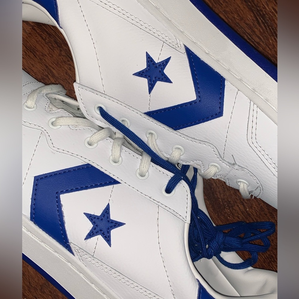 Converse White and Blue Low-Top Sneakers - Picture 3 of 16